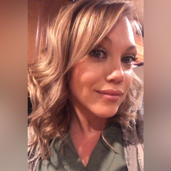 Meet your Posher, Kimberly - Picture 10 of 17